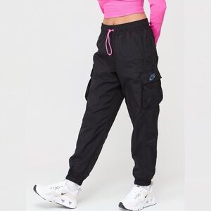 Nike Sportswear Icon Clash Pants